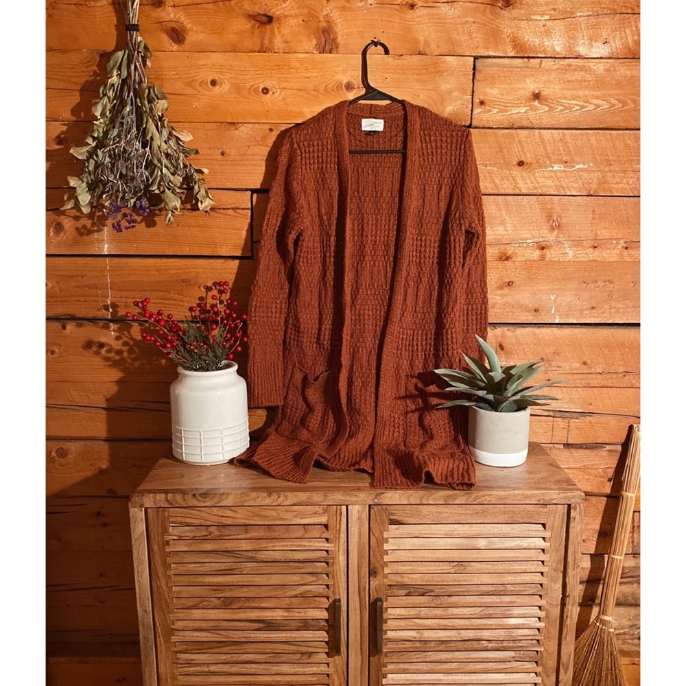 Universal thread sweater